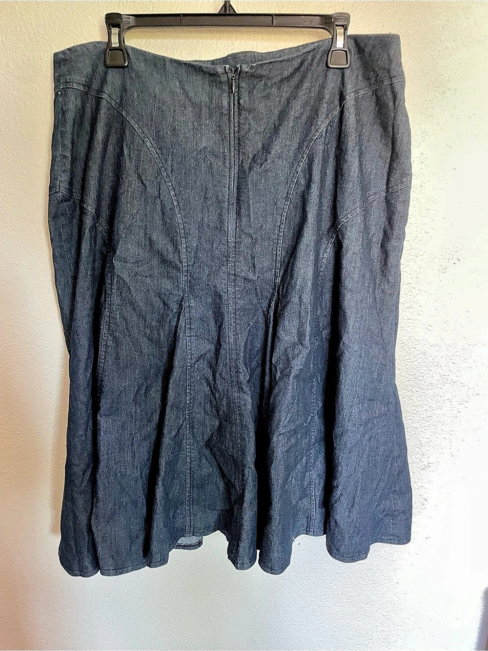 Larry Levine Blue A-Line Skirt Like New